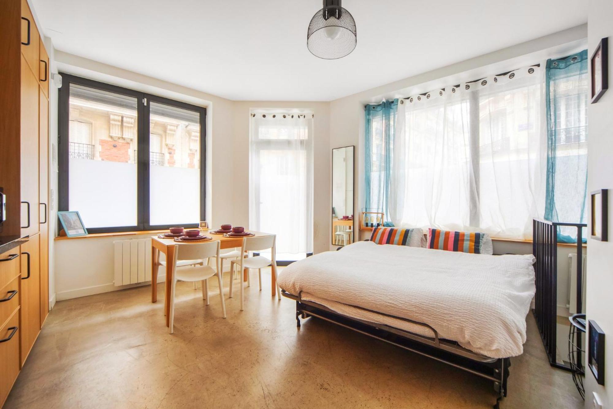 Large Flat Very Close To Montmartre Paris Exterior foto